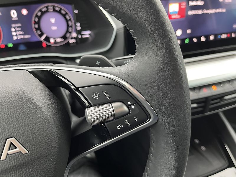 Škoda Octavia 130LET 2.0TDI DSG SELECT 110kW - fotka 14 z 21