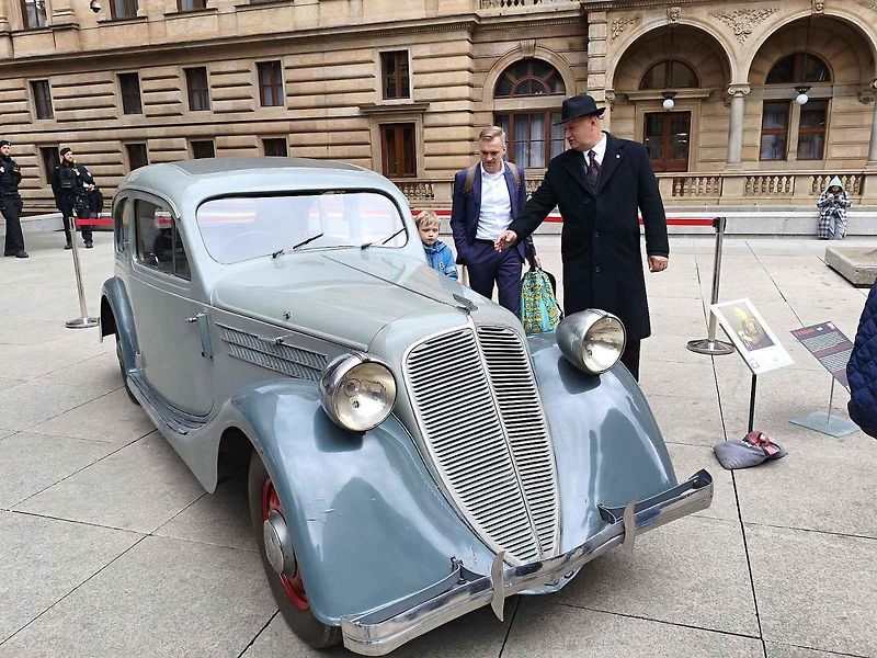 Automobil Z-5 Express ze sbírek Národního technického muzea, jímž jezdil nacisty popravený protektorátní premiér generál Alois Eliáš.