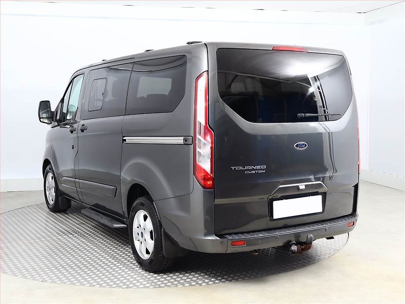 Ford Tourneo Custom (2018) 2.0 EcoBlue, ČR, DPH - fotka 4 z 15