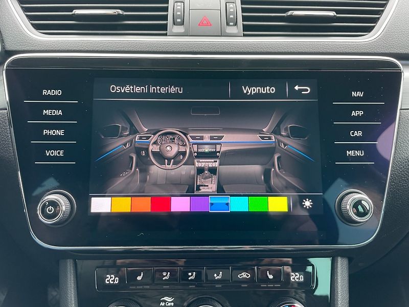 Škoda Superb (2018) 2.0TDi 110kW 4x4! STYLE++! - fotka 37 z 43