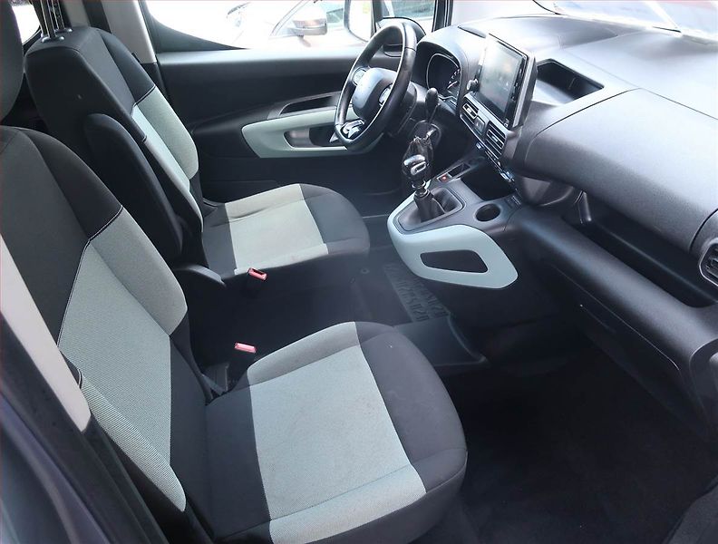 Citroën Berlingo (2021) Maxi Feel 1.5 BlueHDi, 5Míst - fotka 9 z 16