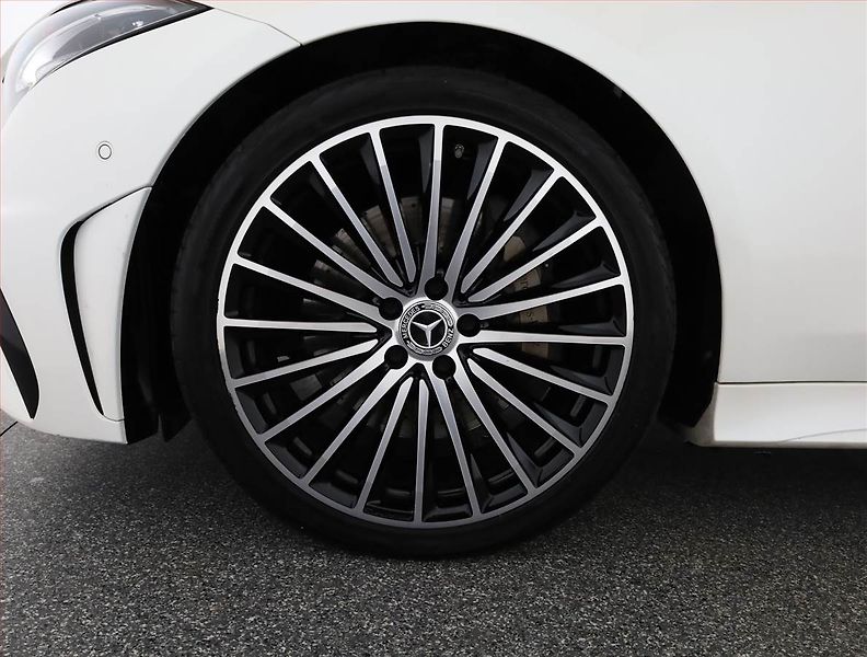 Mercedes-Benz CLS (2022) 400 d 4MATIC - fotka 18 z 18