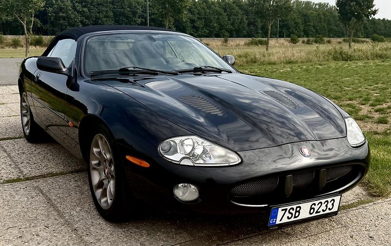 Jaguar XKR (2000) 4.0 V8 Supercharged Kabriolet  - fotka 2 z 30