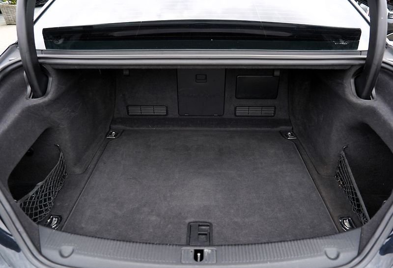 Audi A8 3.0 TDI Quattro/250 PS/ČR - fotka 12 z 50