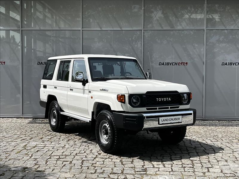 Toyota Land Cruiser LX MY24  GRJ76 4,0 V6 6AT - fotka 3 z 29