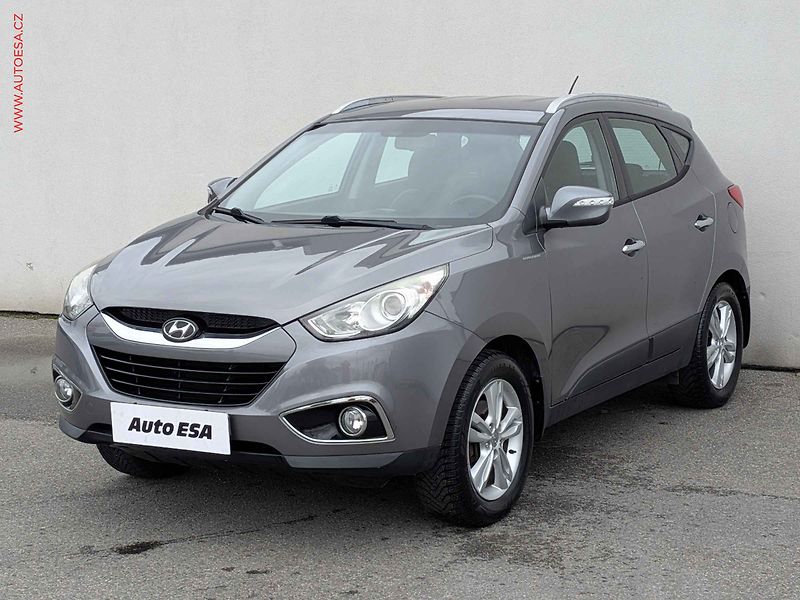 Hyundai ix35 (2012) 1.6GDi, ČR, AC, TZ, park - fotka 3 z 16