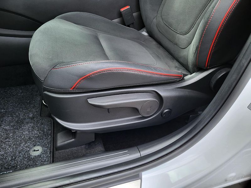 Hyundai Tucson 1.6 T-GDI 118kW DCT 4x4 N-Line - fotka 28 z 47