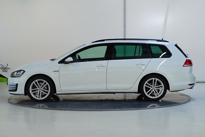Volkswagen Golf - fotka 3 z 29