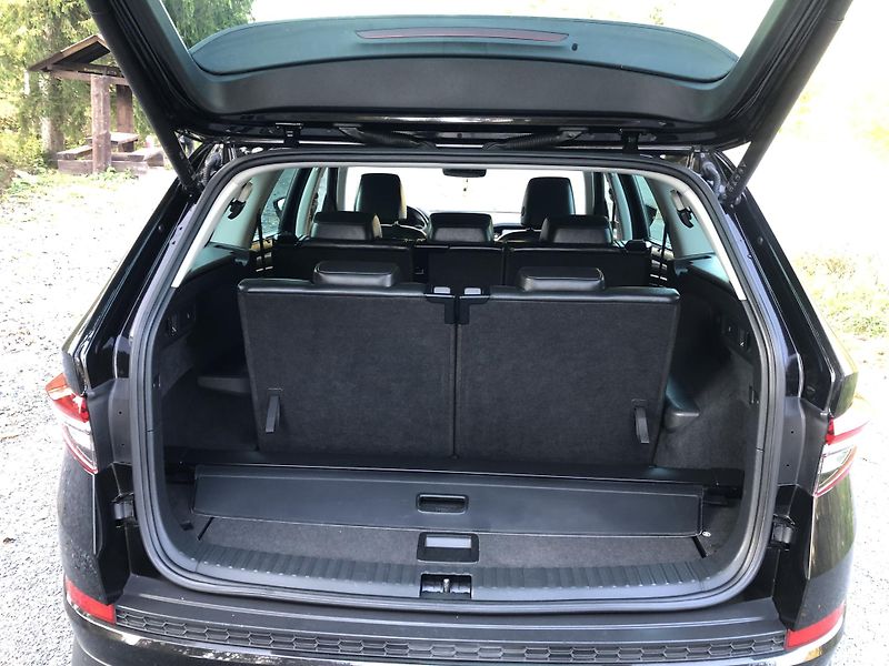 Škoda Kodiaq (2022) 1.5 TSI DSG STYLE  7 MIST LIFT - fotka 9 z 17