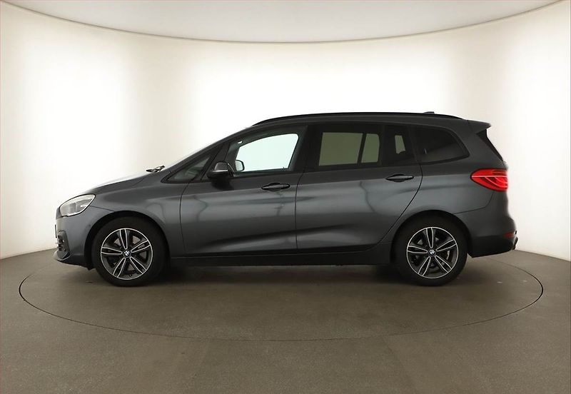 BMW Řada 2 (2020) 218d Gran Tourer, Automat - fotka 3 z 18