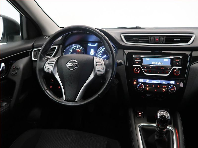 Nissan Qashqai (2016) 1.2 DIG-T, Tempomat - fotka 7 z 13