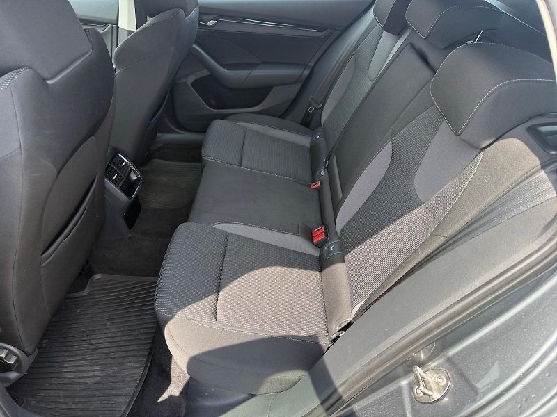 Škoda Octavia (2023) AMBITION 1.5TSI 110kW CZ DPH - fotka 8 z 11