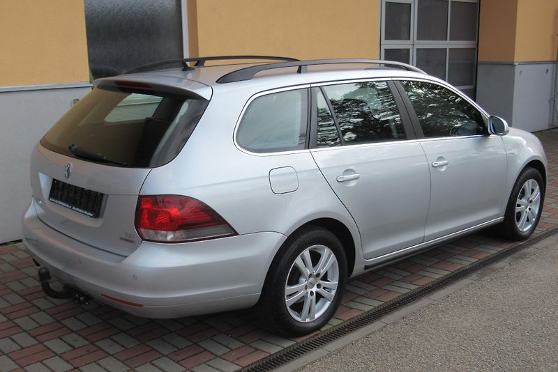 Volkswagen Golf 1.2 TSi AUT. KLIMA TAŽNÉ - fotka 2 z 30
