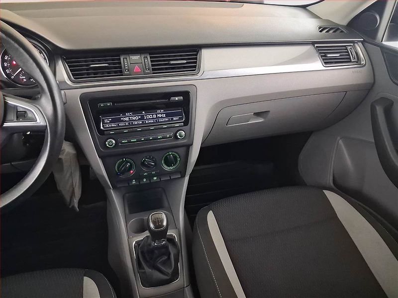 Škoda Rapid (2014) Spaceback 1.2 TSI, ČR,1.maj - fotka 8 z 15