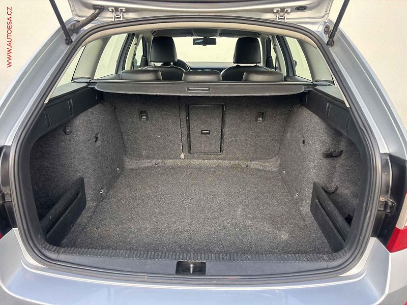 Škoda Octavia (2014) 1.2 TSi, Elegance, park.čidla - fotka 7 z 17