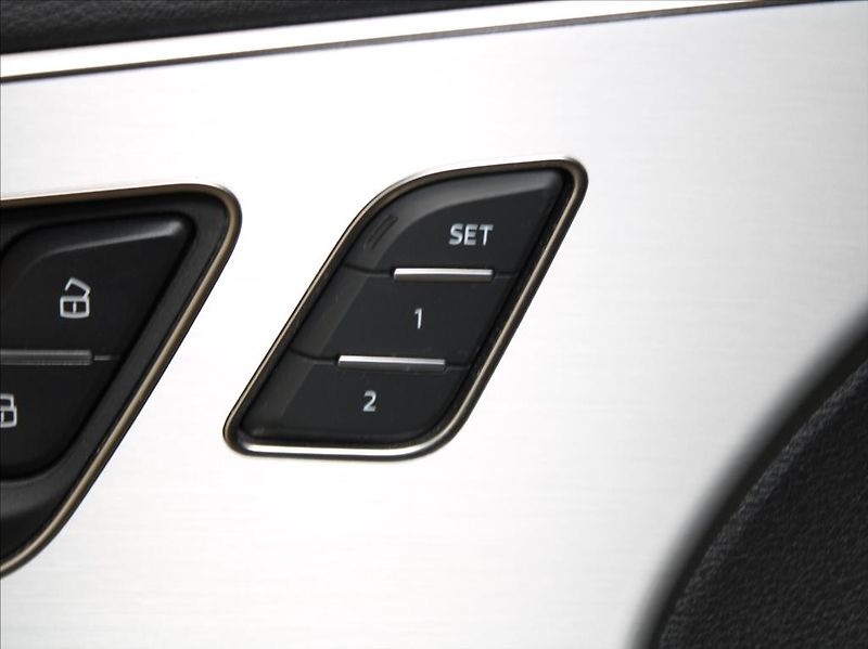 Audi Q7 3,0 50TDi S-Line 7-míst B&O ČR - fotka 20 z 31