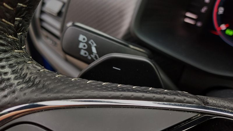 Škoda Kodiaq SPORTLINE TDI 147kW WEBASTO-ČR - fotka 31 z 50