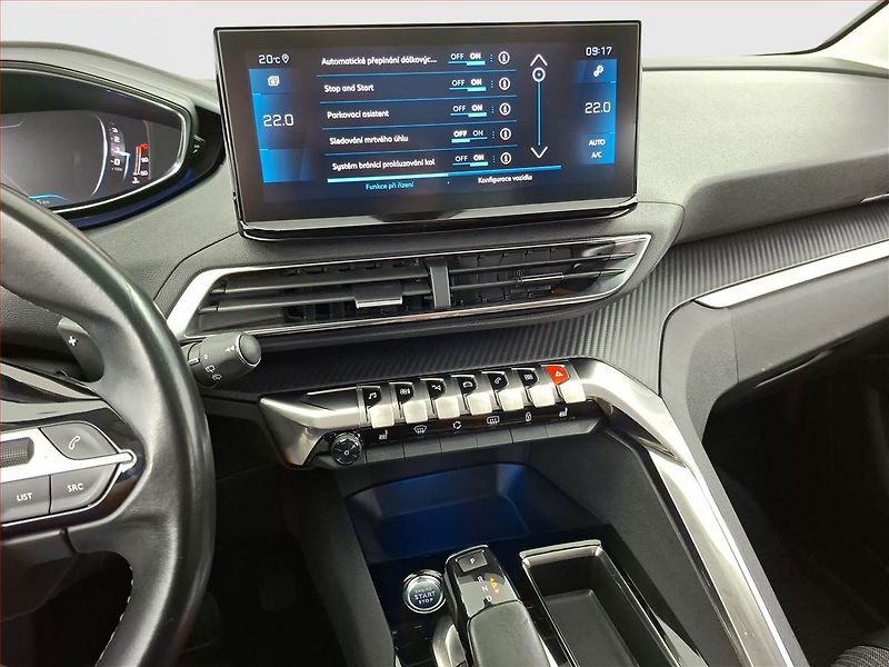 Peugeot 5008 (2021) PureTech 130 - fotka 12 z 17