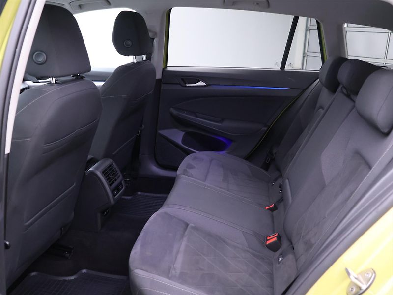 Volkswagen Golf Variant 1,5 TSI 110kW CZ LED 1.Maj - fotka 14 z 30
