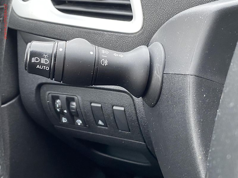 Renault Grand Scénic (2011) 1.9dCi, ČR, AC, tempo, park - fotka 13 z 20