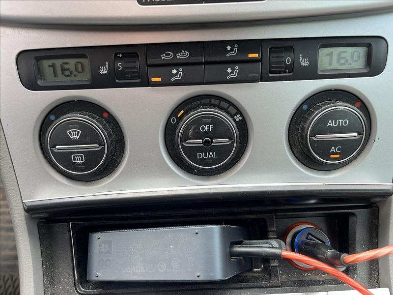 Volkswagen Passat 1,9 TDi KLIMA ROZVODY - fotka 18 z 32