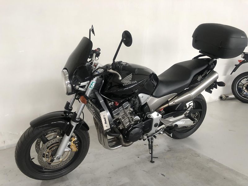 Honda CB 900 F Hornet - fotka 5 z 19
