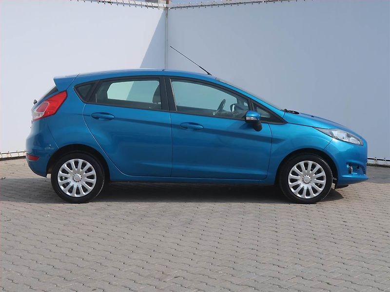 Ford Fiesta (2013) 1.25 - fotka 6 z 16