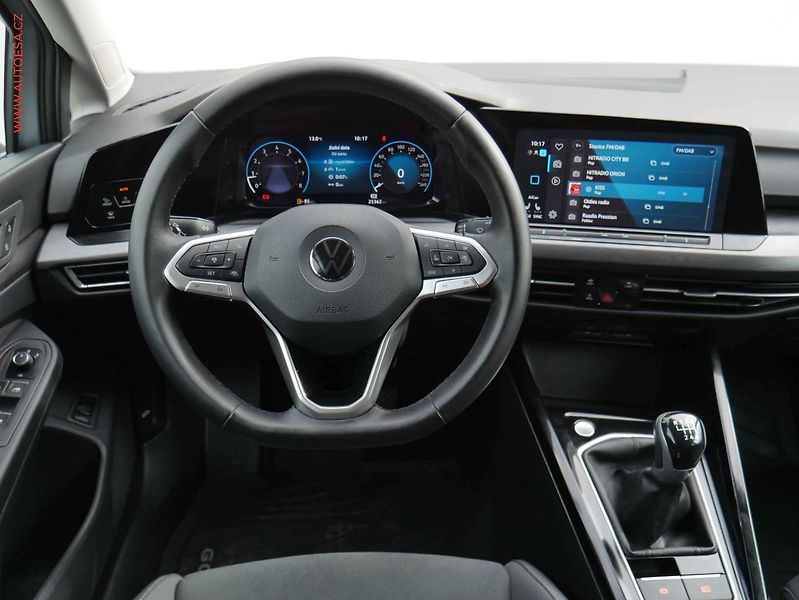 Volkswagen Golf (2022) 1.5 TSi, 1.maj,ČR, Stylem - fotka 13 z 24