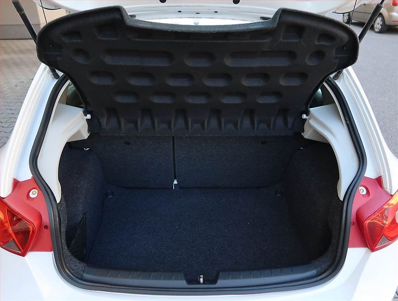 Seat Ibiza (2010) 1.4 16V, po STK, jezdí dobře - fotka 13 z 18