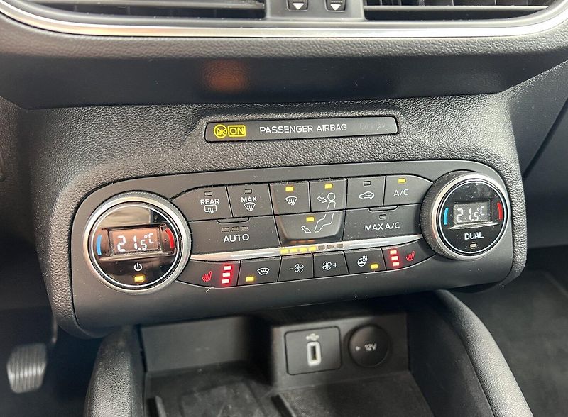 Ford Focus (2020) 1.5TDCi 88kW! Titanium! 2xkola - fotka 16 z 35