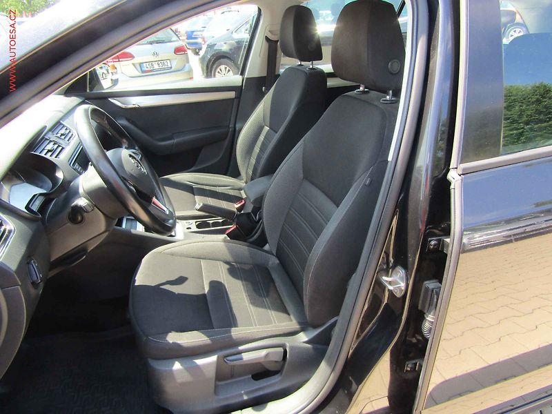 Škoda Octavia (2017) 1.6 TDi, Ambition, AC - fotka 9 z 19