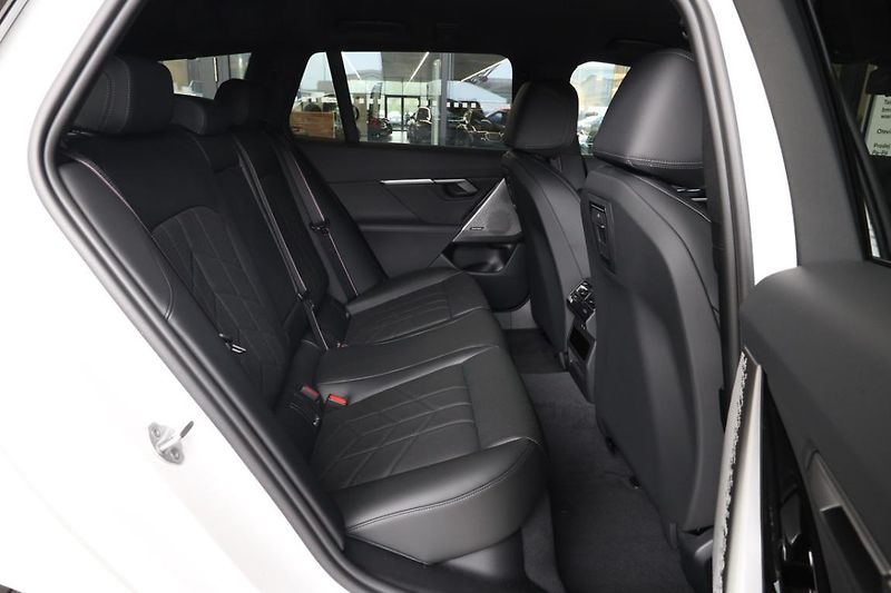 BMW Řada 5 540d xDrive Touring - fotka 6 z 18