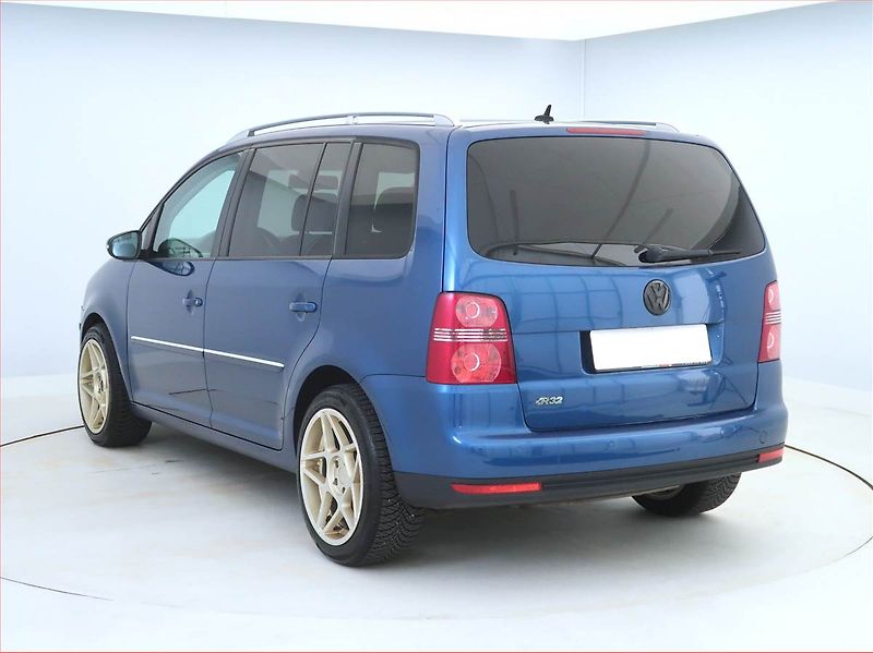 Volkswagen Touran (2009) 2.0 TDI, Serv.kniha, po STK - fotka 4 z 13
