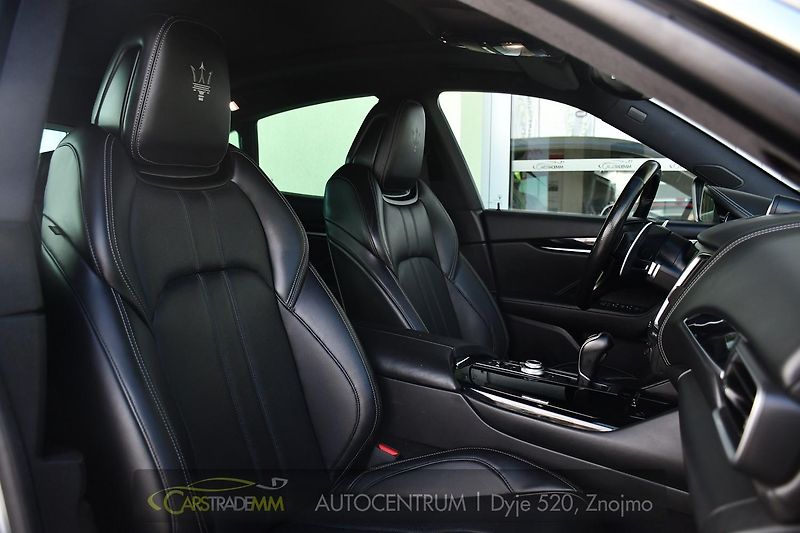 Maserati Levante 3.0D ČR Q4 H/K ACC VZDUCH - fotka 16 z 56