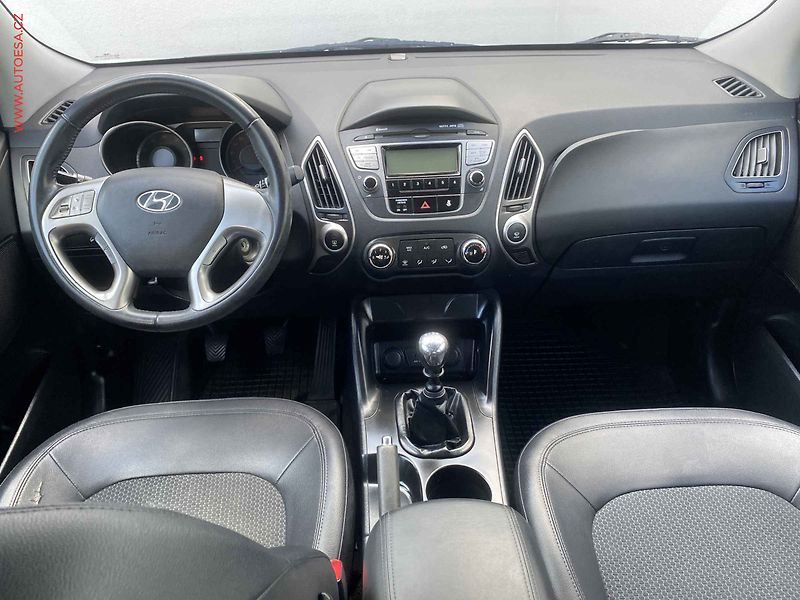 Hyundai ix35 (2011) 1.6 GDI, ČR, servis.kniha, AC - fotka 8 z 16