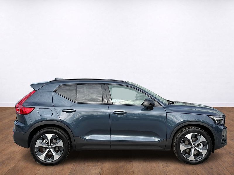 Volvo XC40 PLUS B4, B4, 360°, ACC, BLIS, - fotka 6 z 24