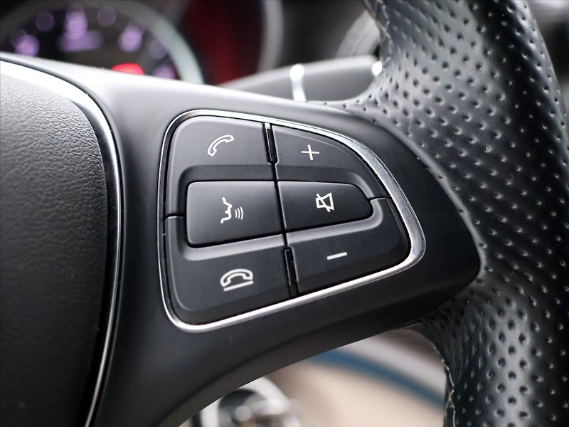 Mercedes-Benz Třídy V 2,0 300d 176kW CZ DPH 7-Míst 4 - fotka 28 z 43