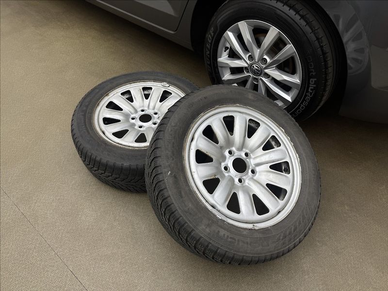 Volkswagen Touran 2,0 110kW DSG 5-MÍST TAŽNÉ ČR - fotka 38 z 41