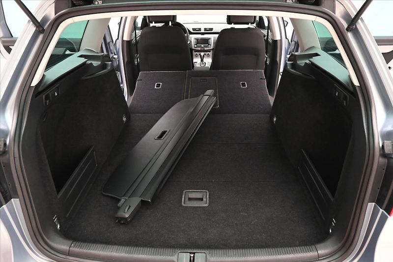 Volkswagen Passat 2,0 TDI 103kW DSG Nová STK - fotka 11 z 29