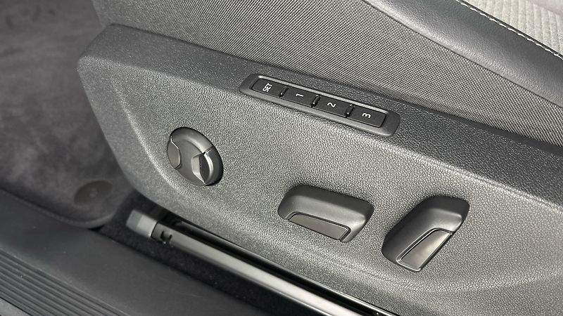 Škoda Enyaq 82 kWh AUT 80 Clever - fotka 21 z 33