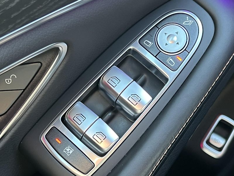 Mercedes-Benz Třídy S 400Ld AMG Panorama  - fotka 25 z 28