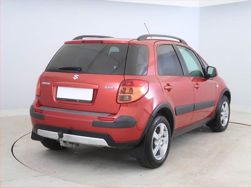 Suzuki SX4 (2010) 1.5 VVT, Serv.kniha - fotka 5 z 13