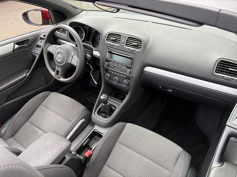 Volkswagen Golf 1.4TSI, 90kW, Kabrio - fotka 11 z 31