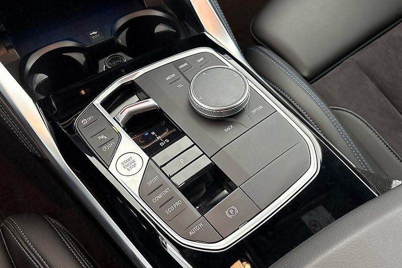 BMW Řada 2 řady 2 | M240i xDrive - fotka 11 z 24