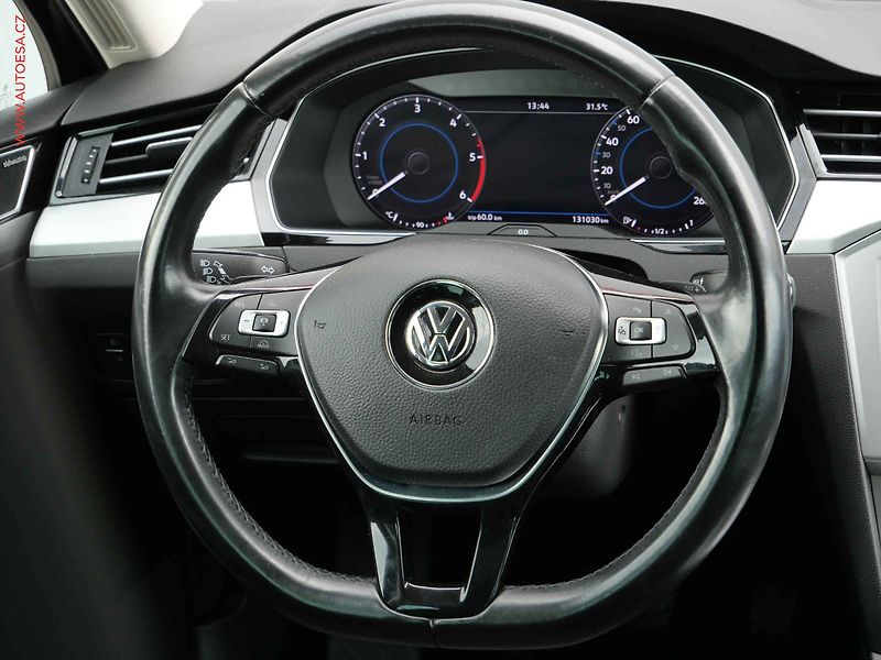 Volkswagen Passat (2018) 1.6 TDi, Comfortline, DSG - fotka 14 z 21