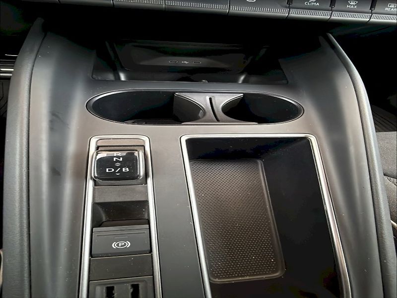 Škoda Elroq (2025) 63 KWH Sportline 60 - fotka 24 z 25
