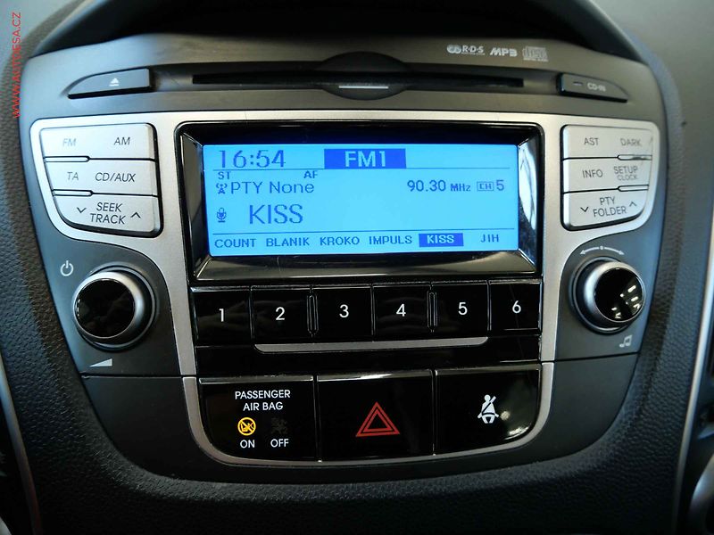 Hyundai ix35 (2010) 2.0 i, ČR, Klima - fotka 16 z 20