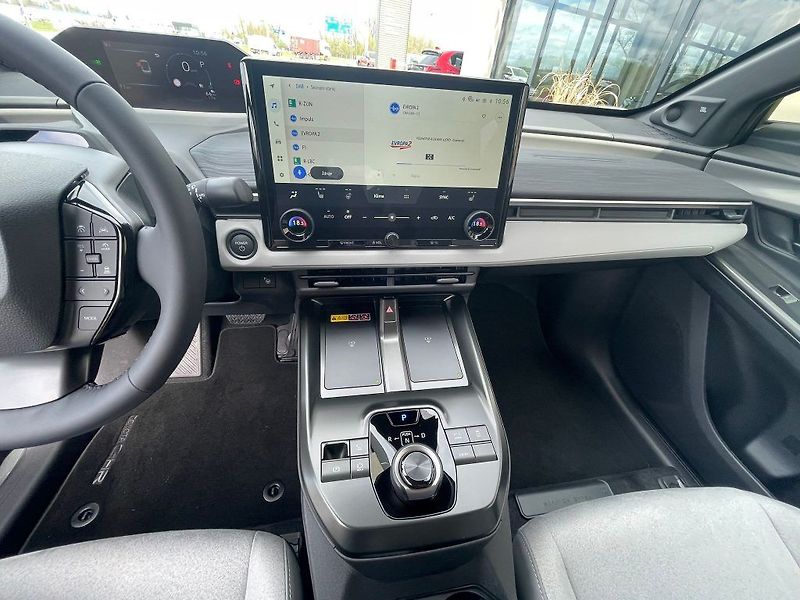 Toyota C-HR AWD 343HP AT ExecutiveVIPLight - fotka 21 z 30