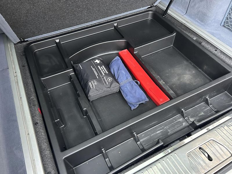 Mercedes-Benz Třídy E E 220 CDI Elegance - fotka 28 z 35