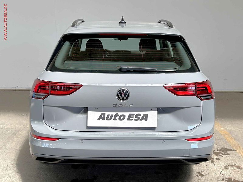 Volkswagen Golf (2023) 2.0TDi, DSG - fotka 5 z 15
